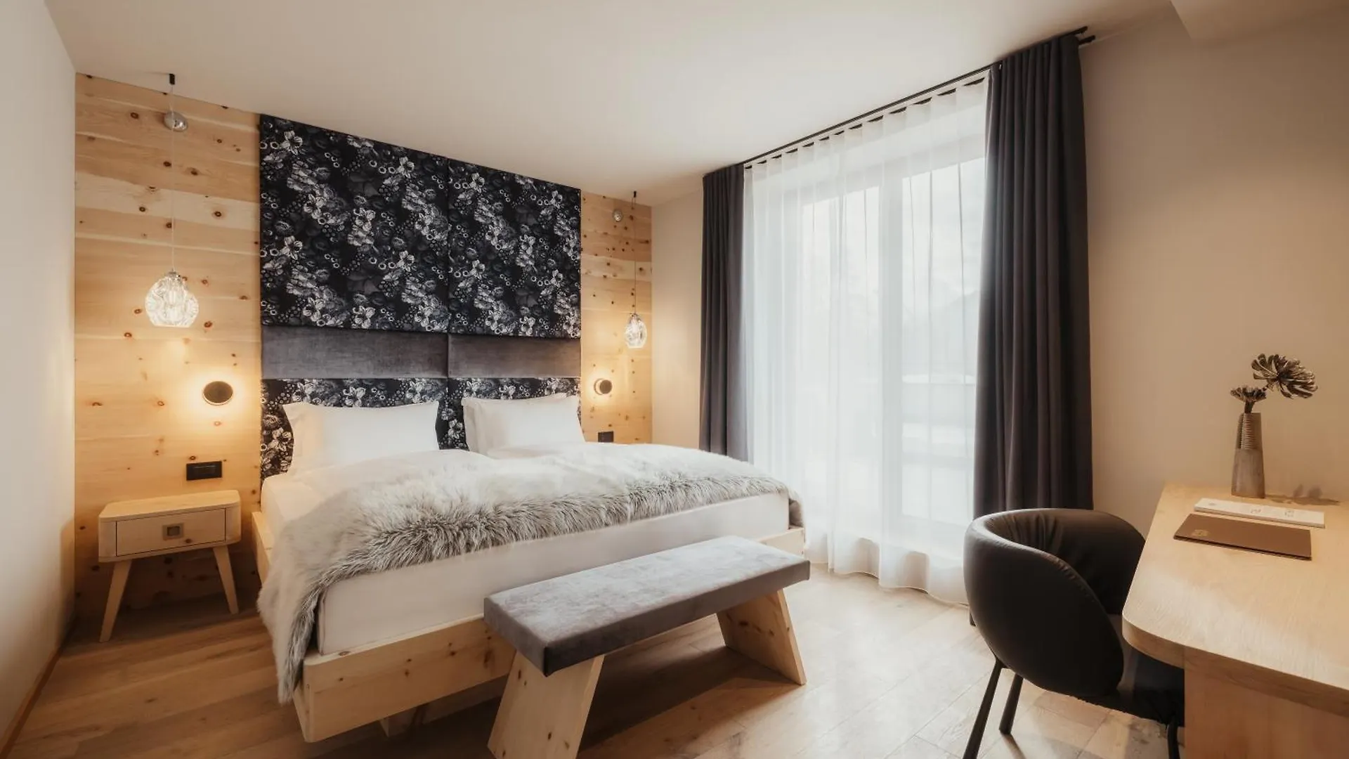 Hotel Tofana Cortina Pocol 5*, Cortina d'Ampezzo Italy