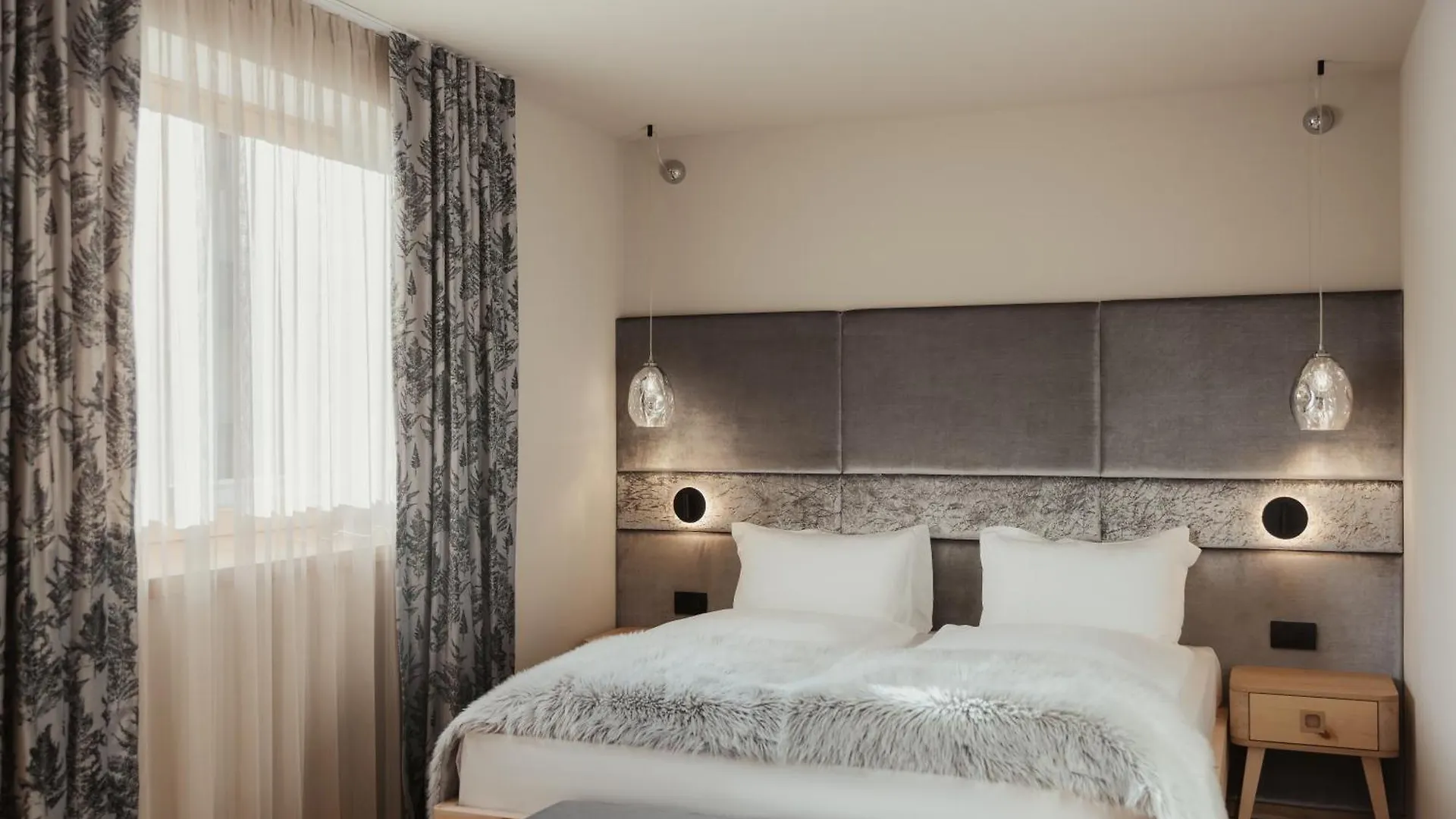 Hotel Tofana Cortina Pocol 5*,